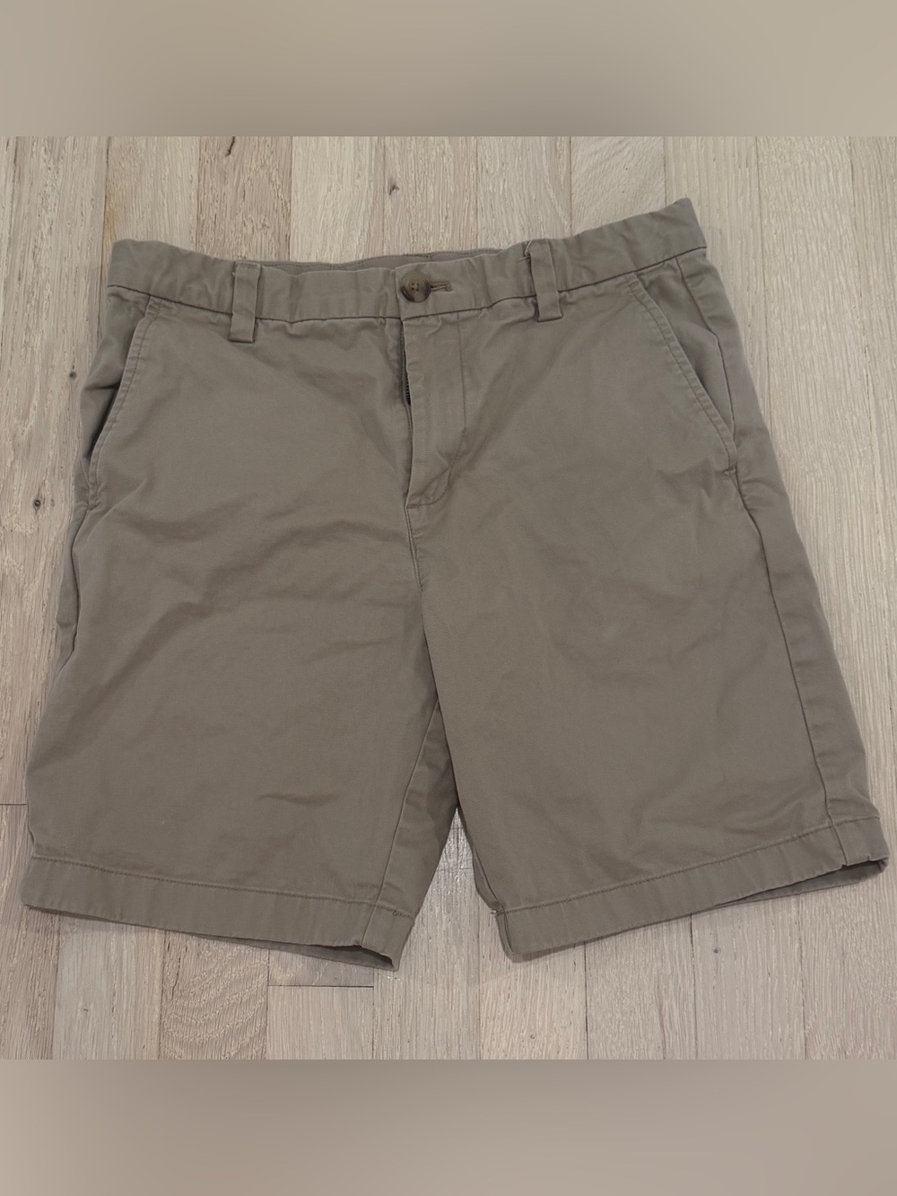 Vineyard Vines Boys Size 16 Khaki Chino Shorts